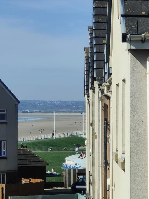 Shoreline Seaside Holiday Home Aberavon Beach Port Talbot Exterior photo